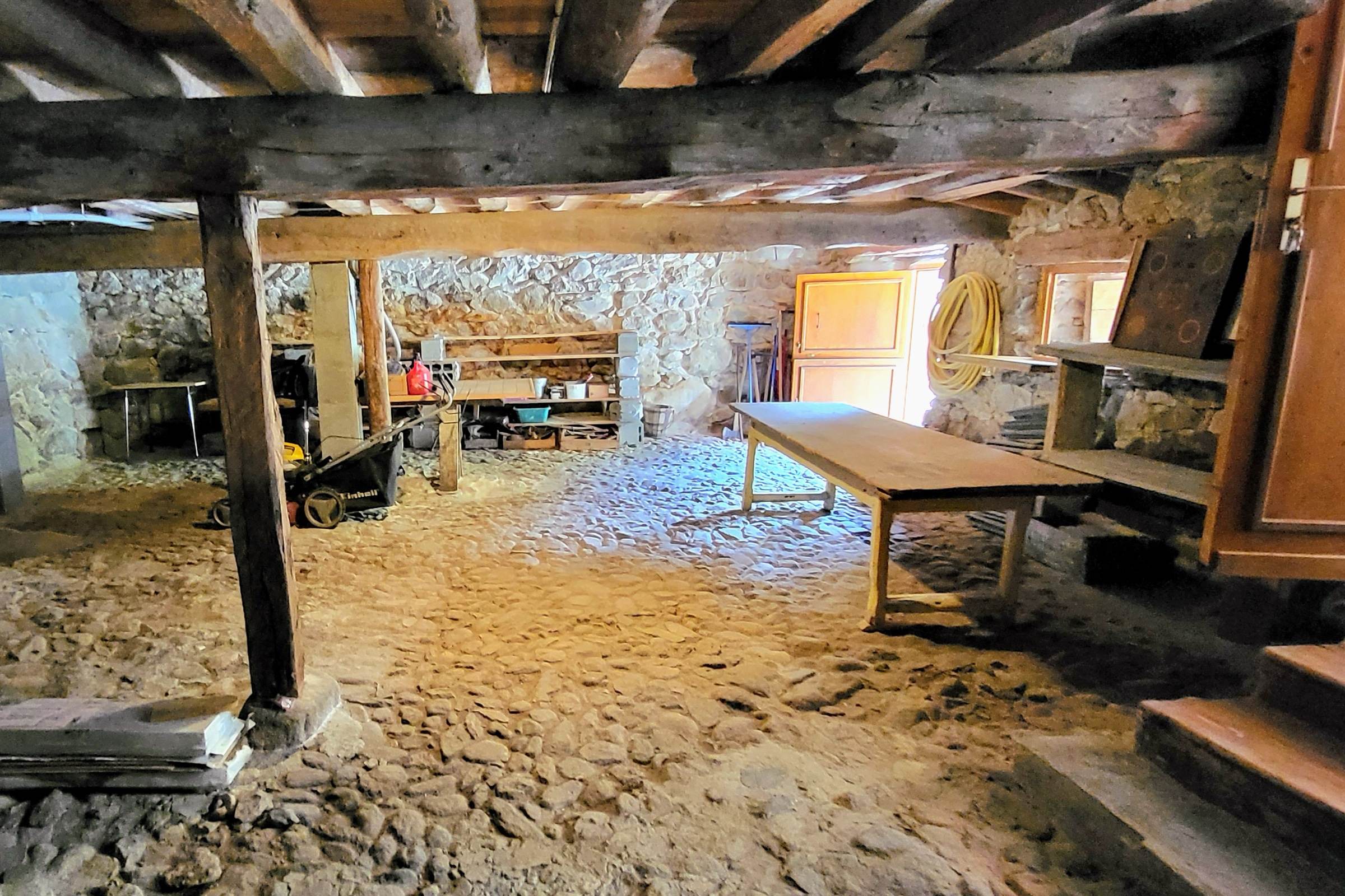 La cave voûtée en pierre