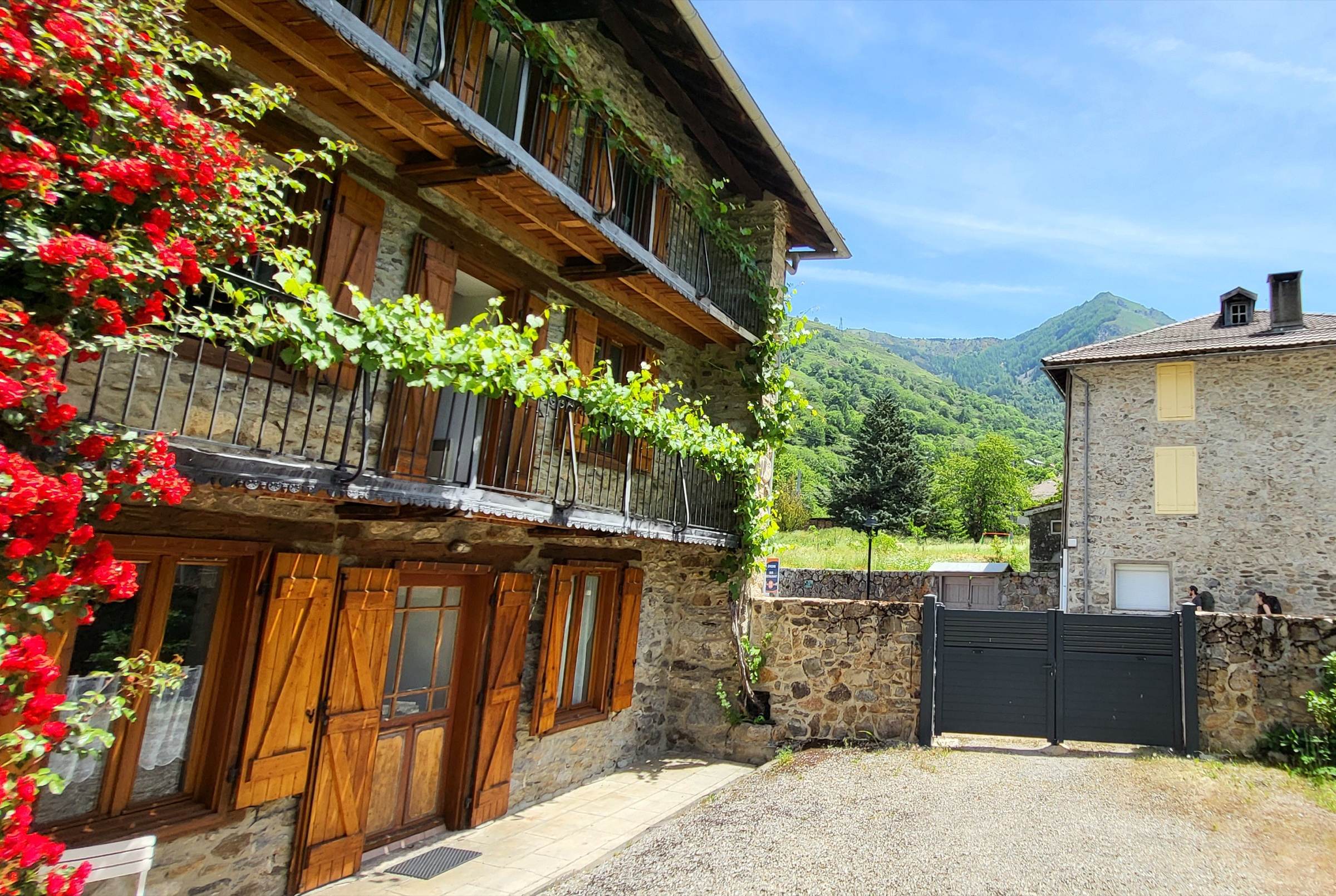 La cour de la maison