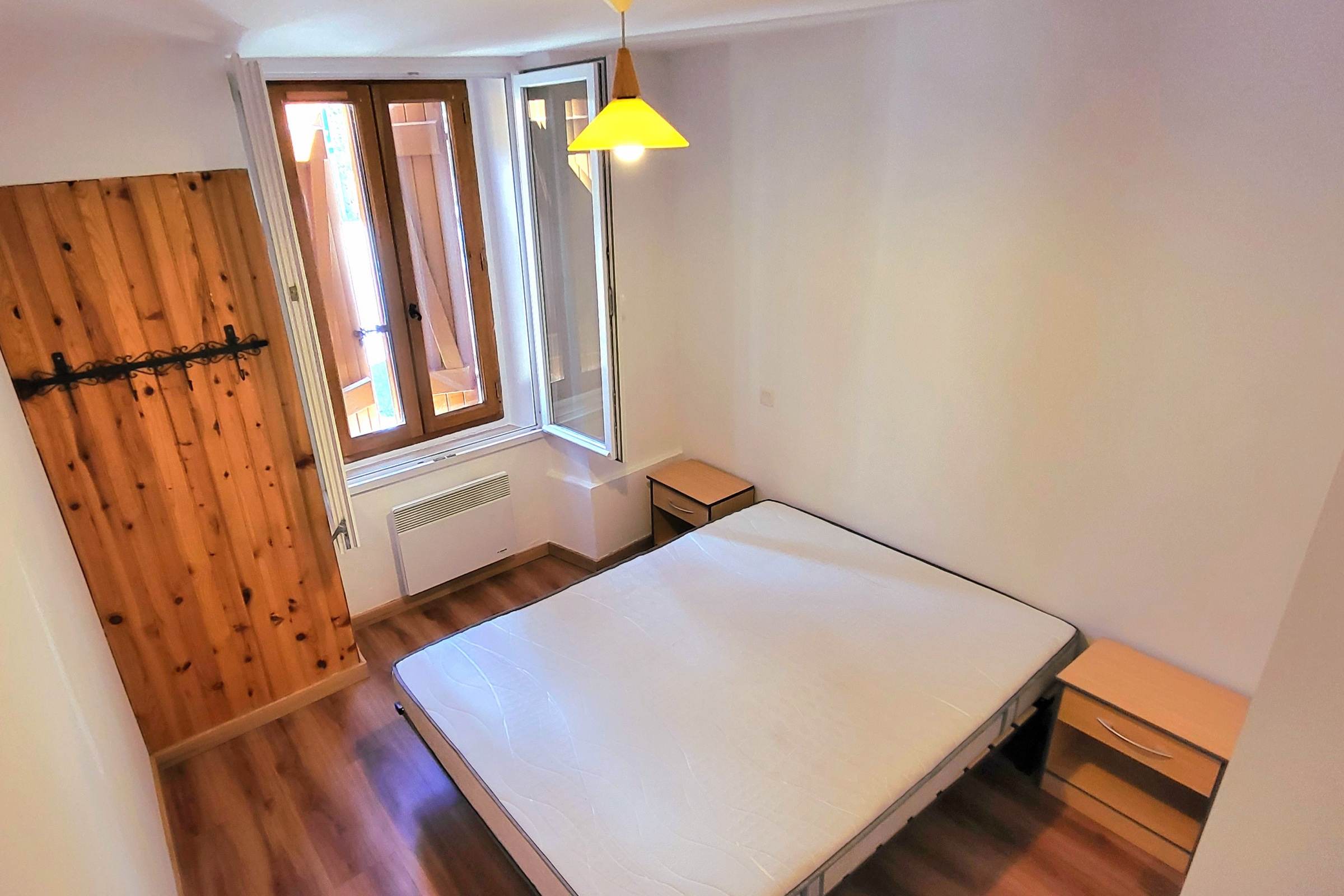 T2 côté jardin : chambre